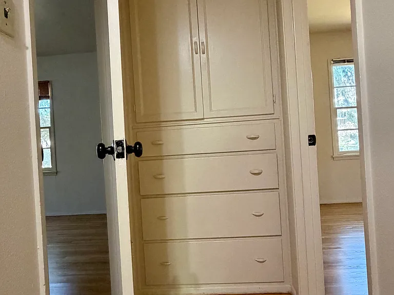2404 Cooley Pl — Photo 9