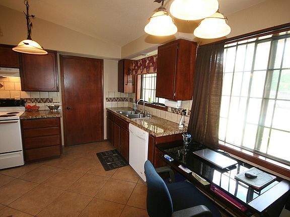 5th image of 8900 W Entiat Ave