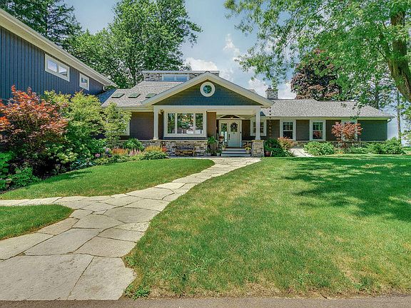 5th image of 2515 Lake Vista Dr