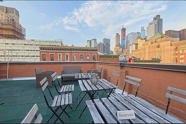 Rented by Compass | media 37