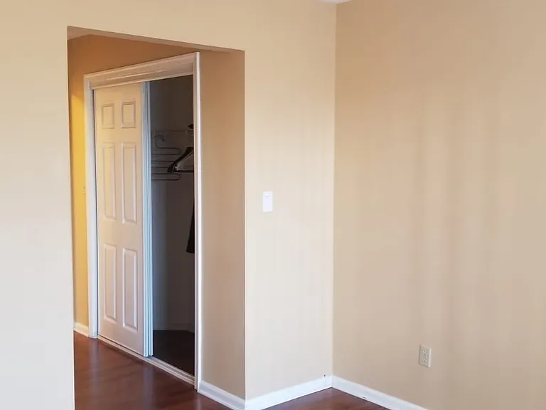 1126 Waterford Dr — Photo 13