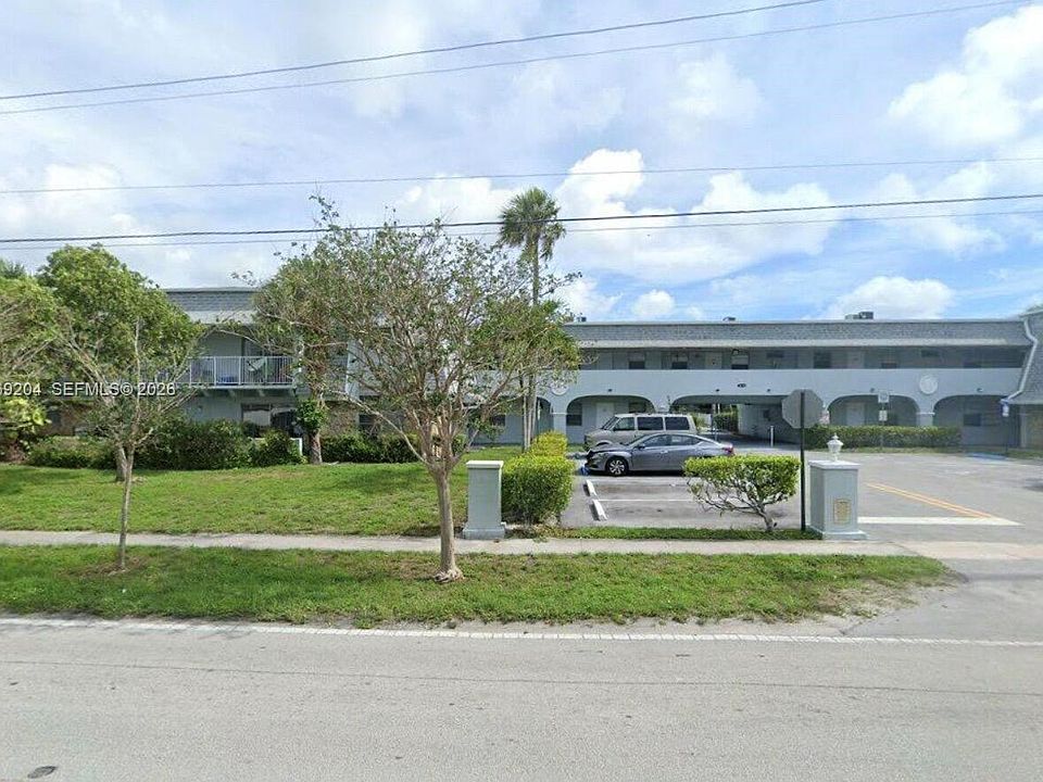 1st image of 4271 NW 5th St APT 114