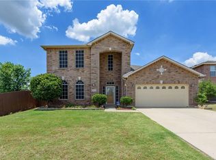 6704 Corral Ln, Denton, TX 76210