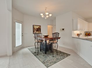 5530 Fairmont Rd, Libertyville, IL 60048