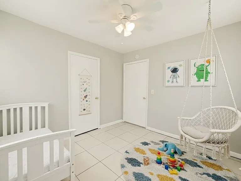 1107 W Arch St #A — Photo 8