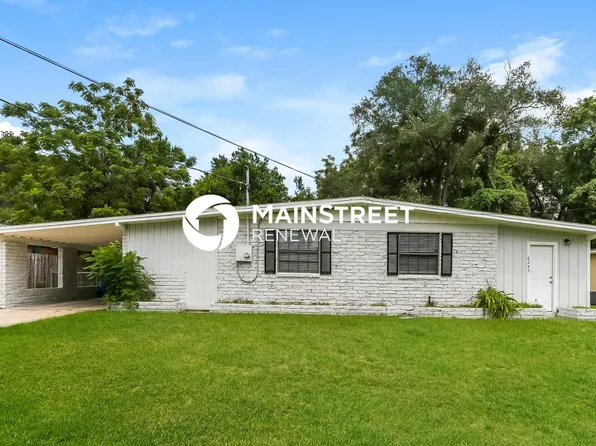 6245 Green Pine Ln, Jacksonville, FL 32277