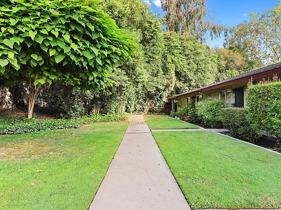 3rd image of 2935 Prentiss Ct