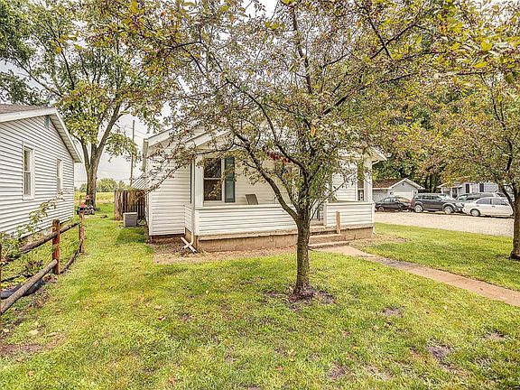 3rd image of 424 McBride Ave
