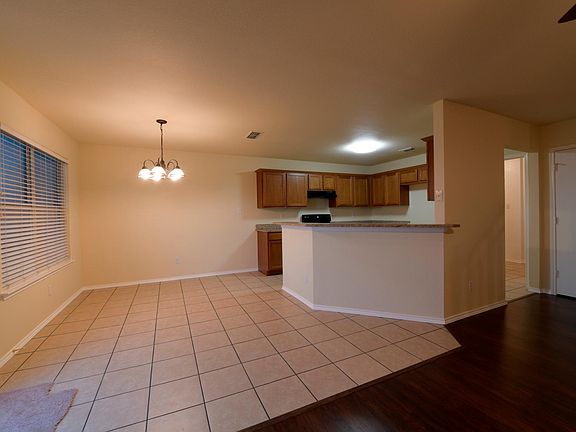 2nd image of 1591 Wildflower Dr