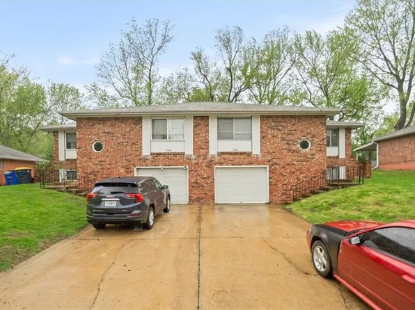 5626 NW Hillside Dr, Kansas City, MO 64151