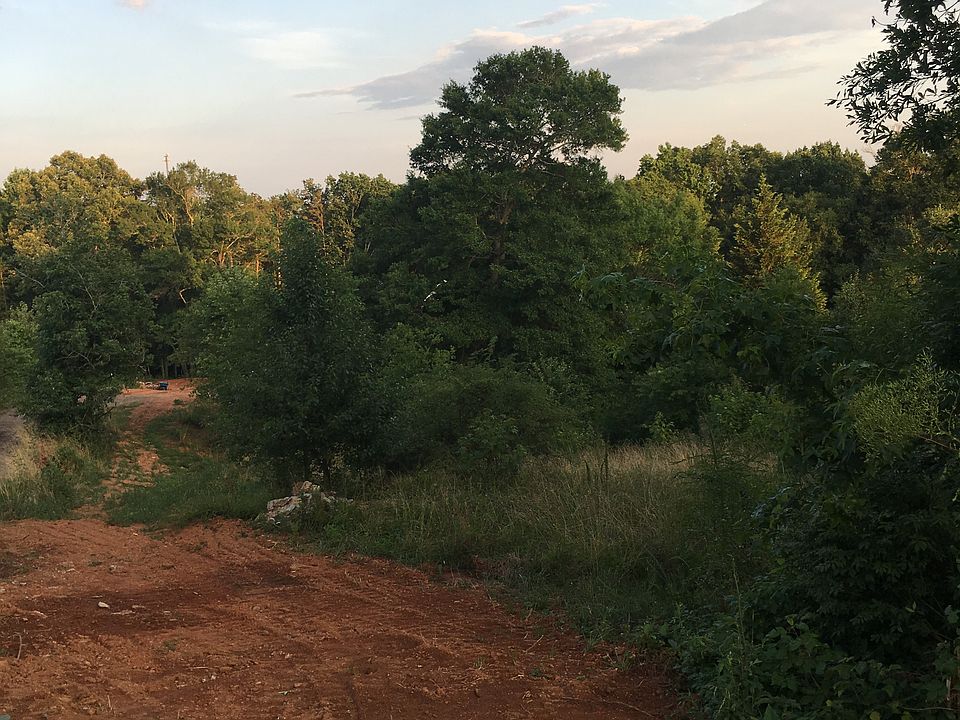 1st image of 205 Rockcrest Dr