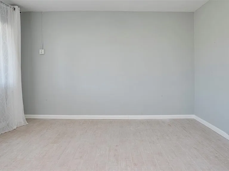 2710 Hibiscus Dr W — Photo 36