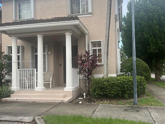 2nd image of 27435 SW 142nd Ave #27435
