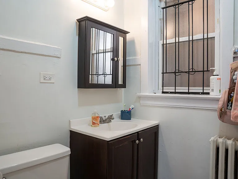 3657 N Bosworth Ave #1 — Photo 17