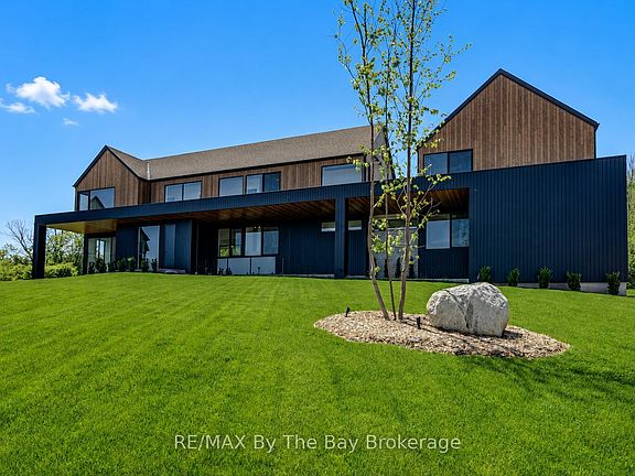 5th image of 18 Raintree Ct