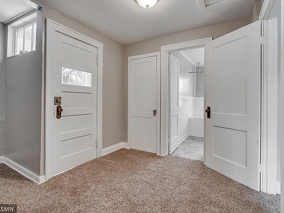 Foyer/dining room or home office