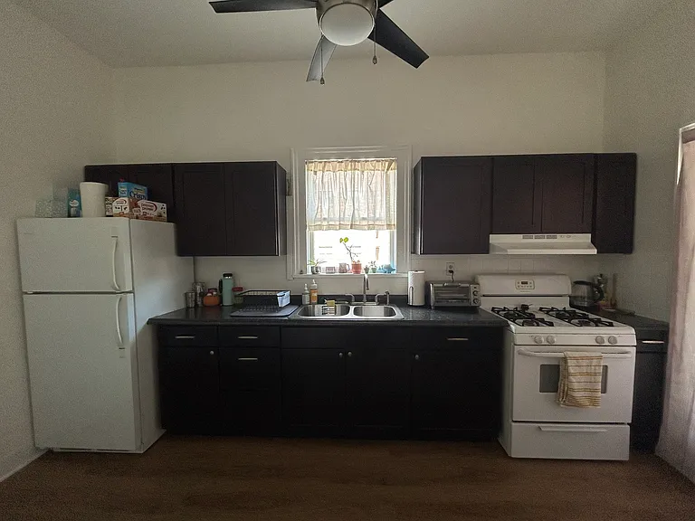 114 W Seneca St — Photo 2