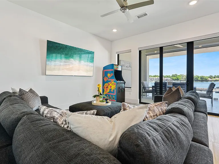 199 Waterpoint Ct #208 — Photo 14