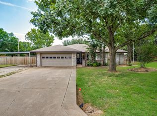 611 Overhill Rd, Granbury, TX 76048