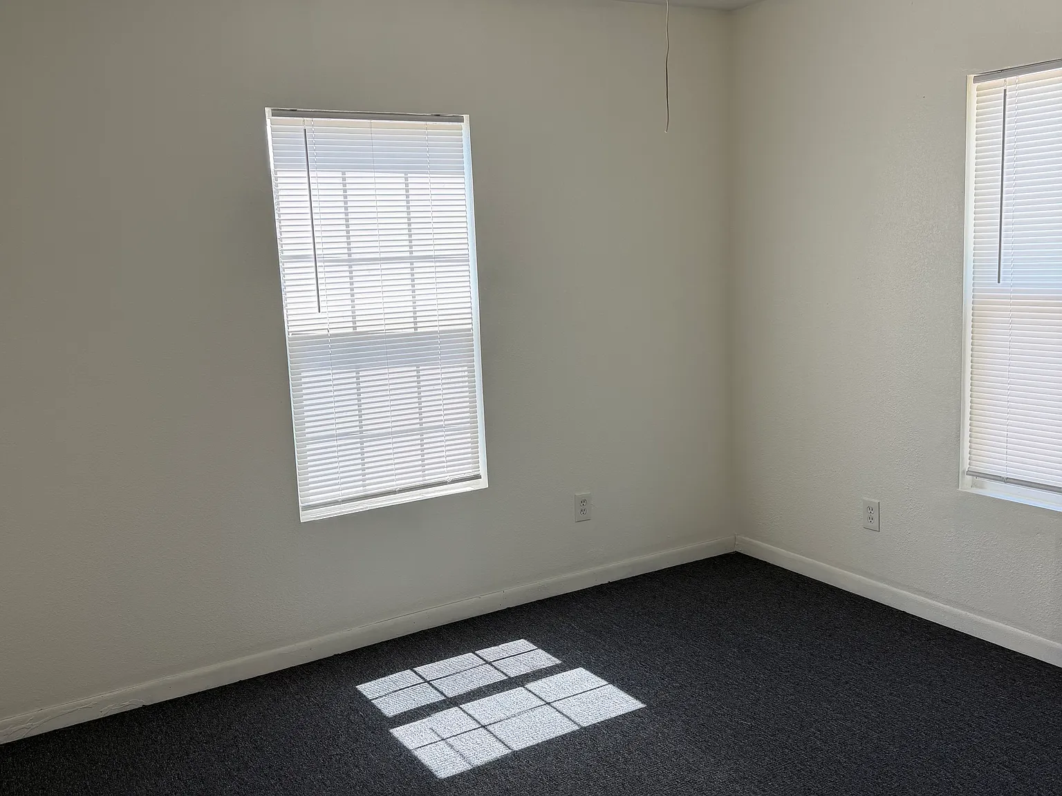 2625 Elizabeth St — Photo 4
