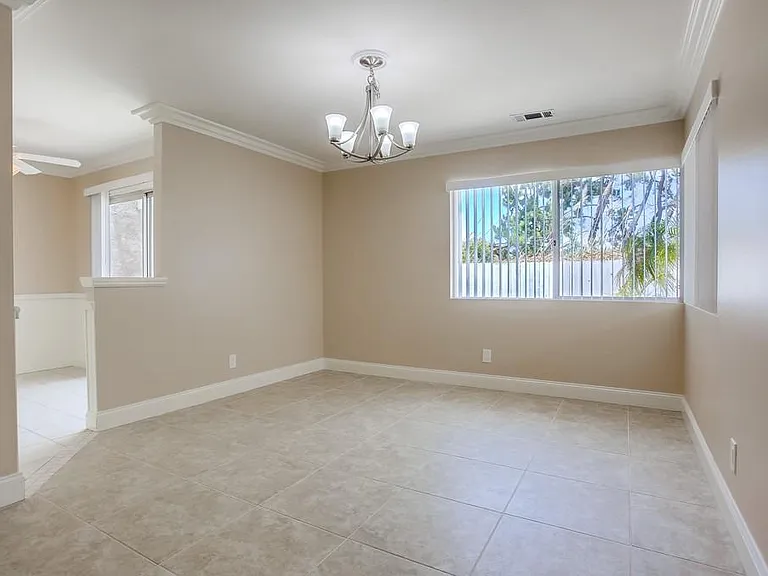 2634 Luciernaga St — Photo 17