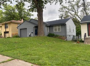 5722 Manderson St, Omaha, NE 68104