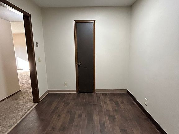 5th image of 915 N 48th Ave APT 14