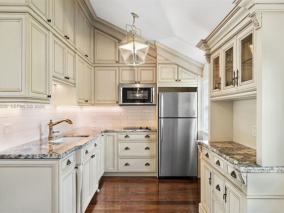 5th image of 6320 Hancock Rd