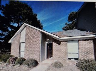1 Upton Ct, Greenville, NC 27858