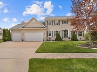 1644 Pendleton Rd, Neenah, WI 54956