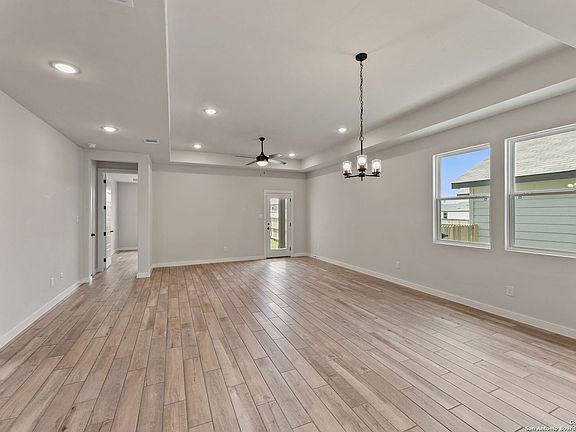 5th image of 13218 Edith Gardens
