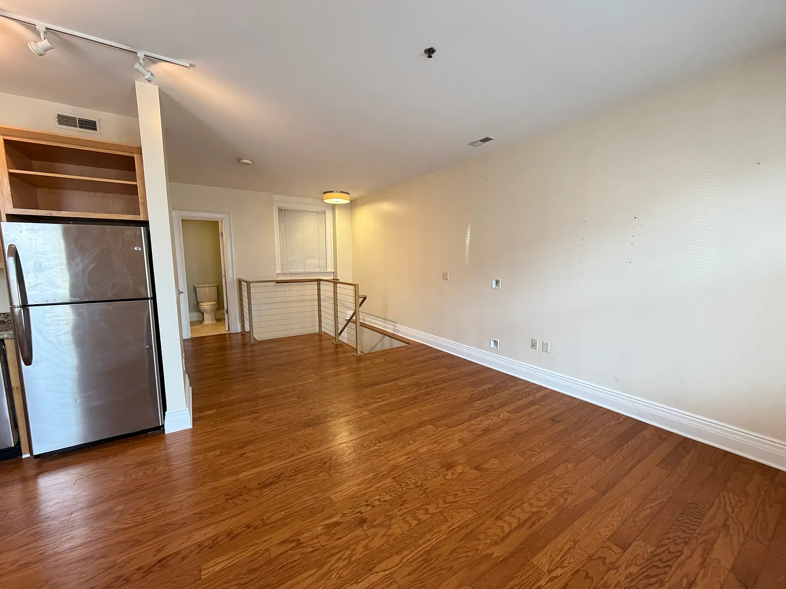 2 bed, 2.5 bath, 1100 sqft, $1,795 — Photo 4
