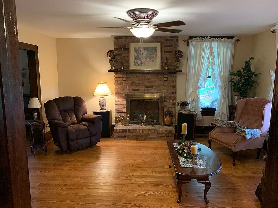 445 4th Ave, Dungannon, VA 24245 Zillow