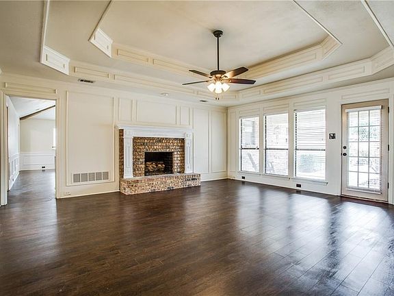 3rd image of 2817 Live Oak Dr
