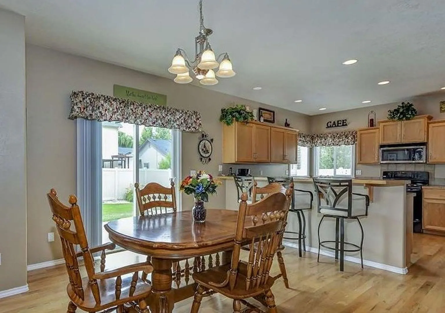4 Bedroom House in West Boise — Photo 3