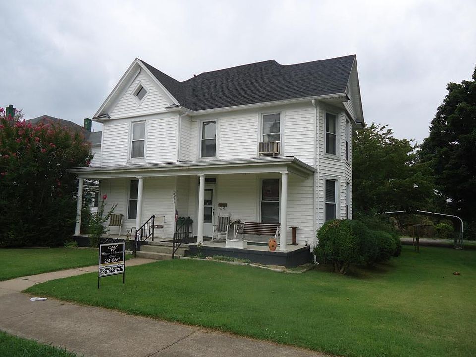 1st image of 2067 Chestnut Ave