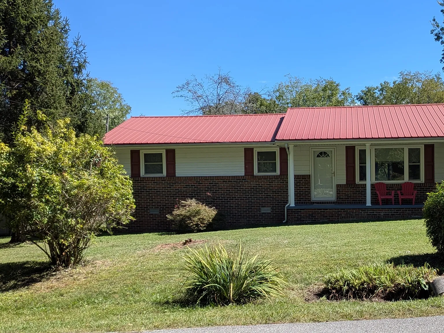 3 bed, 1296 sqft, $1,750 — Photo 2