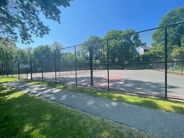 17 Chapel Hill Dr #8 — Photo 16