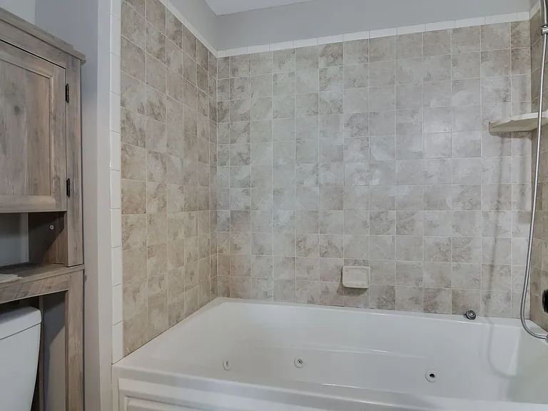 208 Maywood Dr — Photo 21