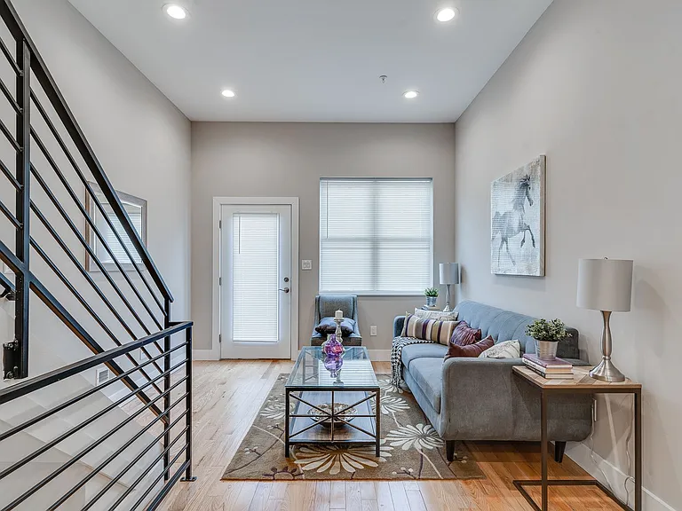 1436 N Corlies St — Photo 3