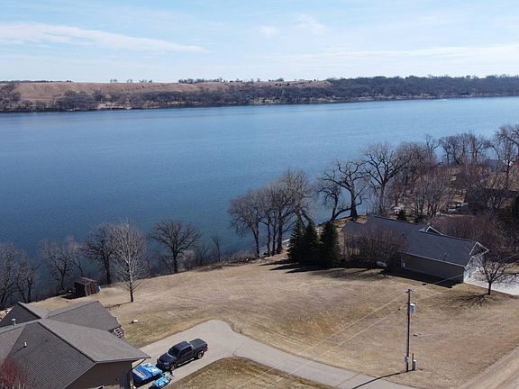 3rd image of 13380 Cameron Cove Rd