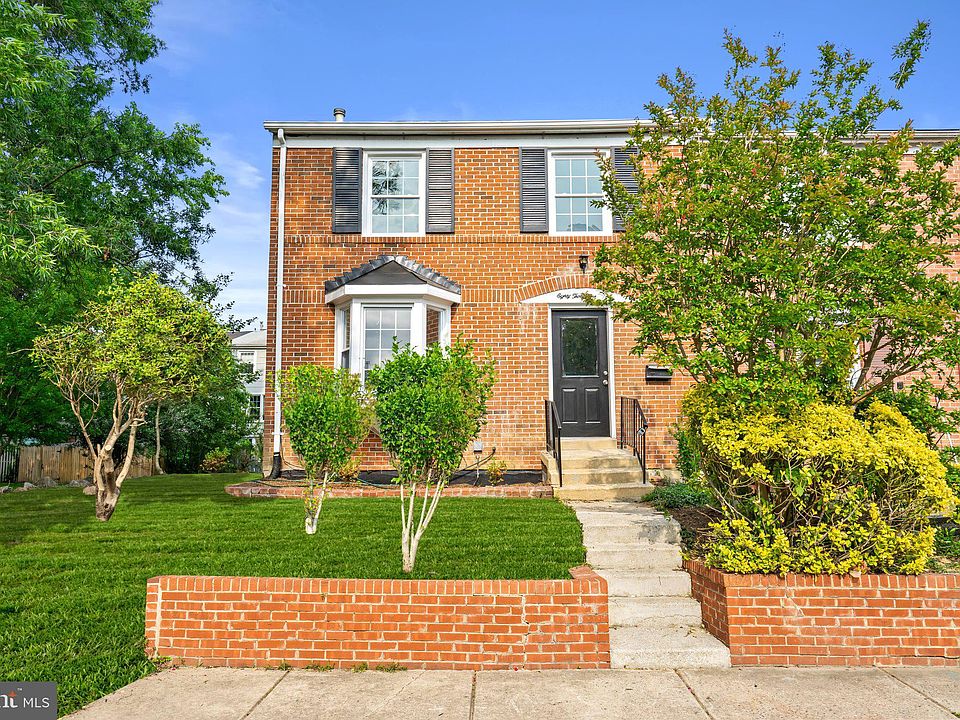 1st image of 8039 Saint Annes Ct