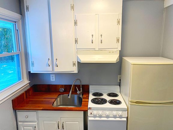 3rd image of 7141 Merrimac Trl APT 10