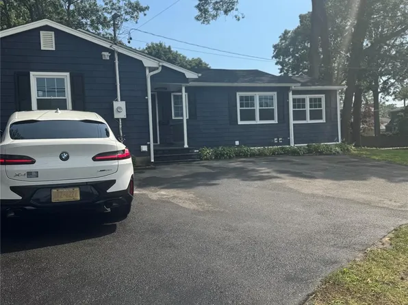 882 Union Boulevard, West Islip, NY 11795