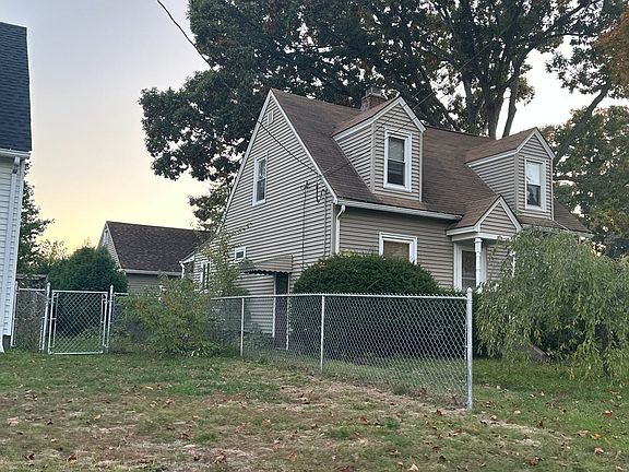 3rd image of 40 Murray Ave