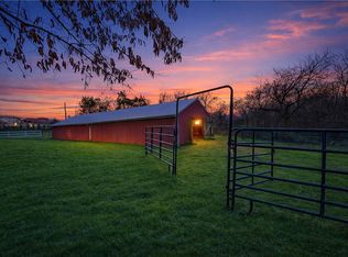 3212 Marthas Chapel Rd, Cunningham, TN 37052