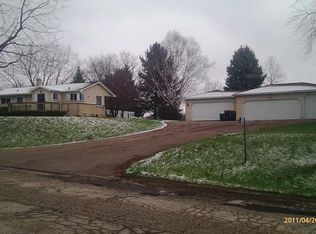 W3266 E Gate Dr #190677454, Watertown, WI 53094