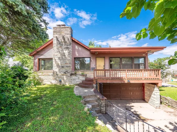 1012 Arcadian AVENUE, Waukesha, WI 53186