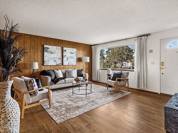 2nd image of 3704 Parkway Pl