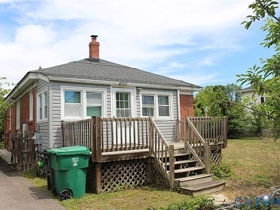 3rd image of 710 Colonial Ave